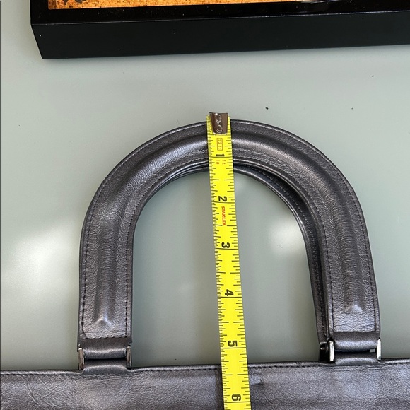 Stuart Weitzman 🩶 Silver Textured Tote Bag ( EUC) - Picture 9 of 11